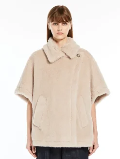 Cape in alpaca and wool Teddy fabric - BEIGE