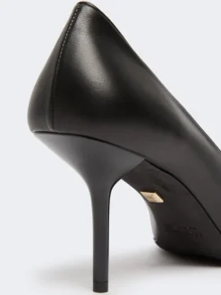 Court shoes in soft nappa leather - BLACK
