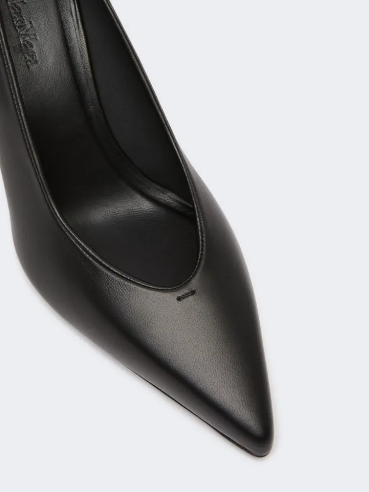 Court shoes in soft nappa leather - BLACK