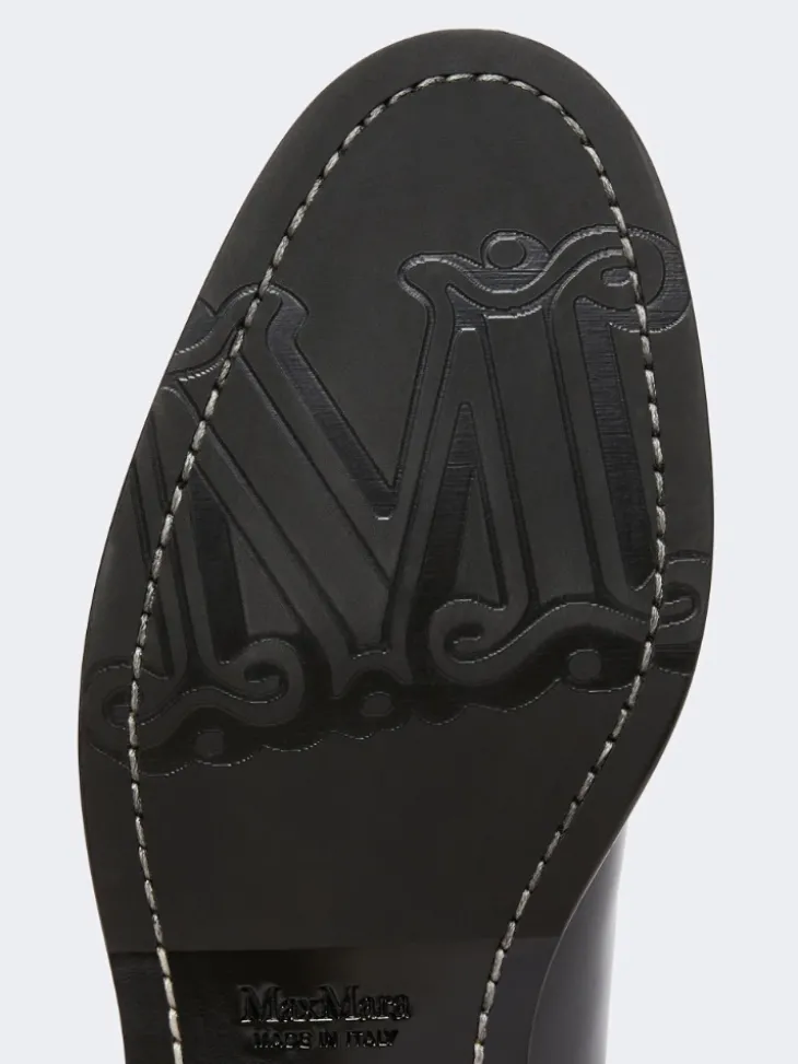 Leather Chelsea ankle boots - BLACK