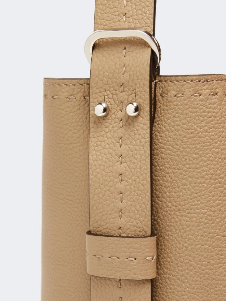 Medium Archetipo leather bag - MUD