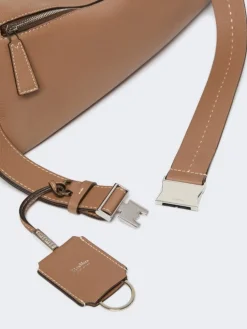 Medium leather shoulder bag - BROWN