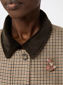 Metal brooch with rhinestones - BROWN