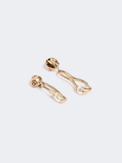 Metal earrings with pendant and beads - GOLD