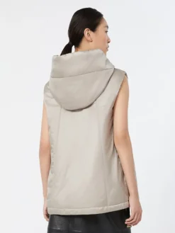 Padded water-repellent hooded gilet - BEIGE