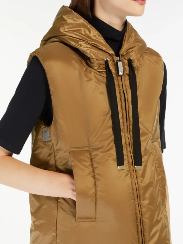 Padded water-repellent hooded gilet - CARAMEL