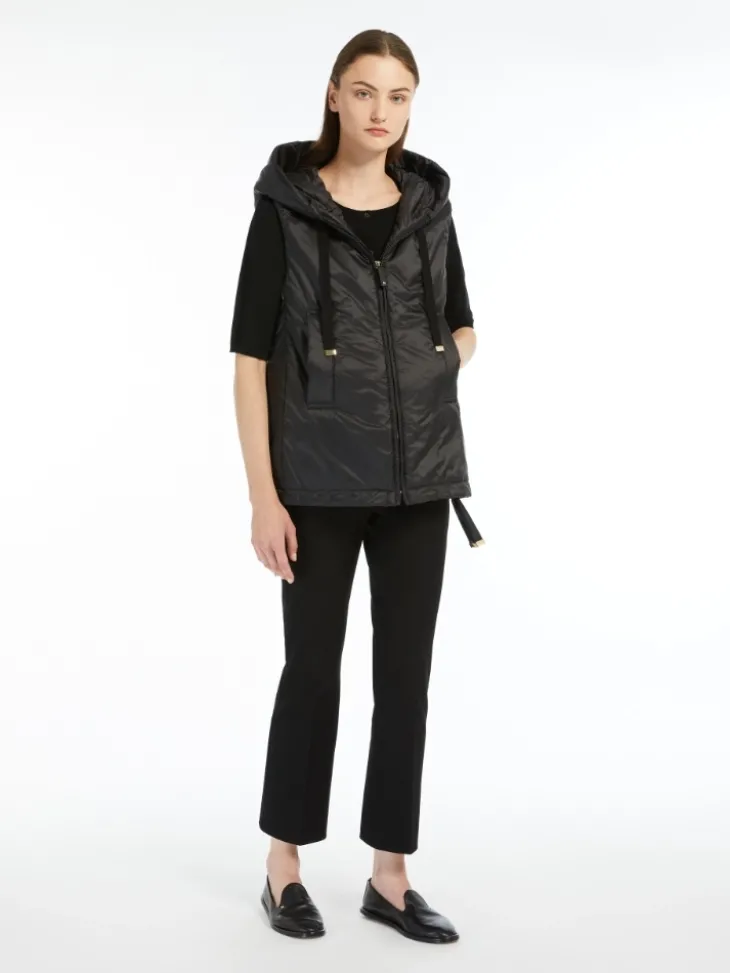 Padded water-repellent hooded gilet - BLACK