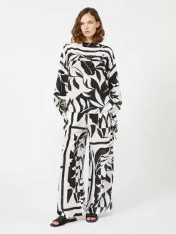 Printed silk poncho - BLACK