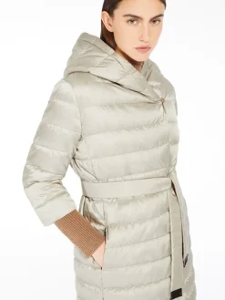 Reversible down jacket in water-repellent satin - LIGHT