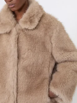 Soft textured short coat - HONEY