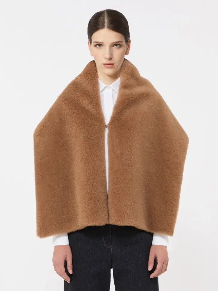 Teddy fabric stole - CAMEL