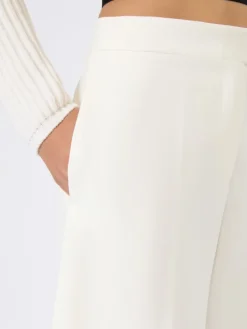 Viscose crêpe jersey Bermuda shorts - WHITE