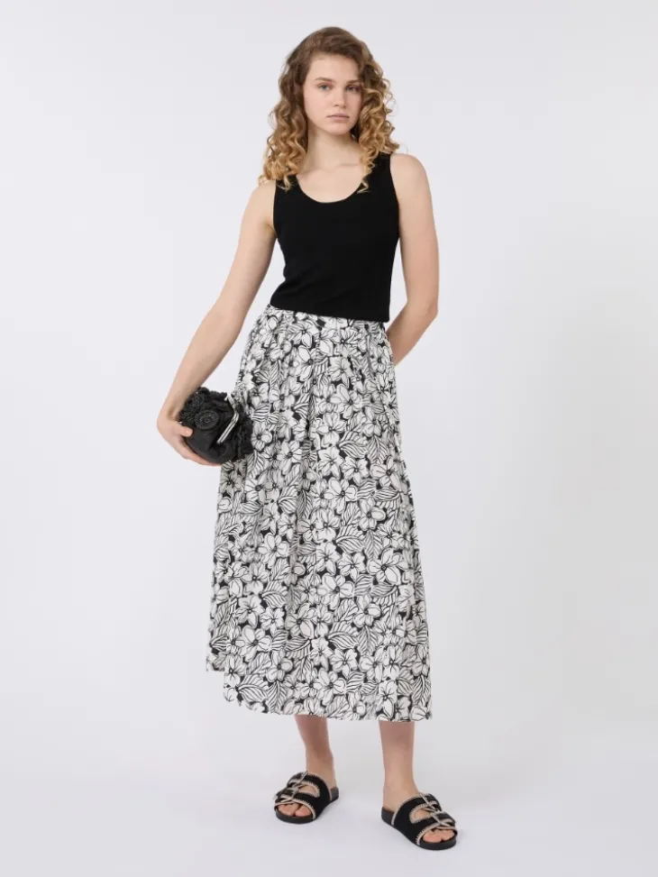 Viscose yarn sleeveless jumper - BLACK