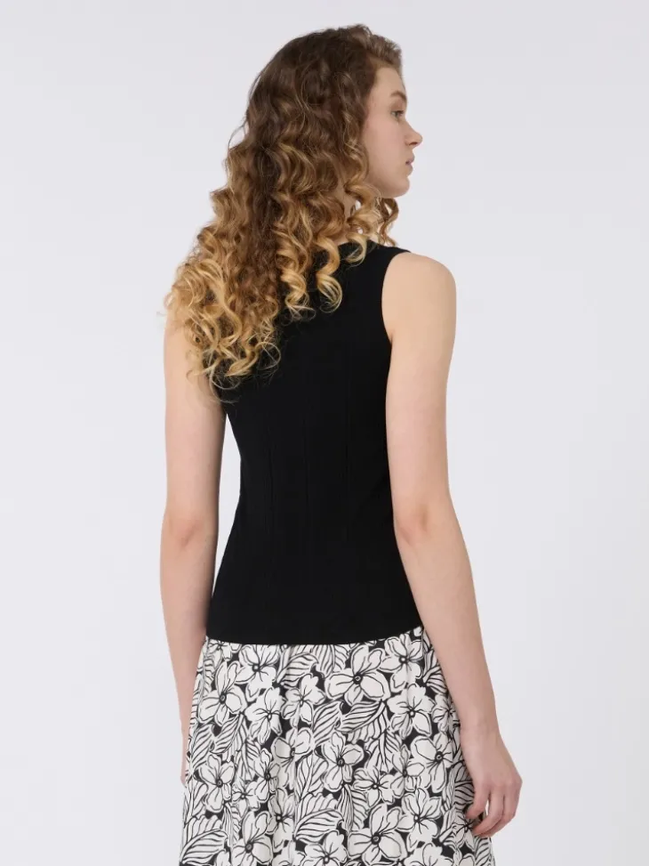 Viscose yarn sleeveless jumper - BLACK