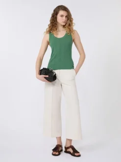 Viscose yarn sleeveless jumper - GREEN