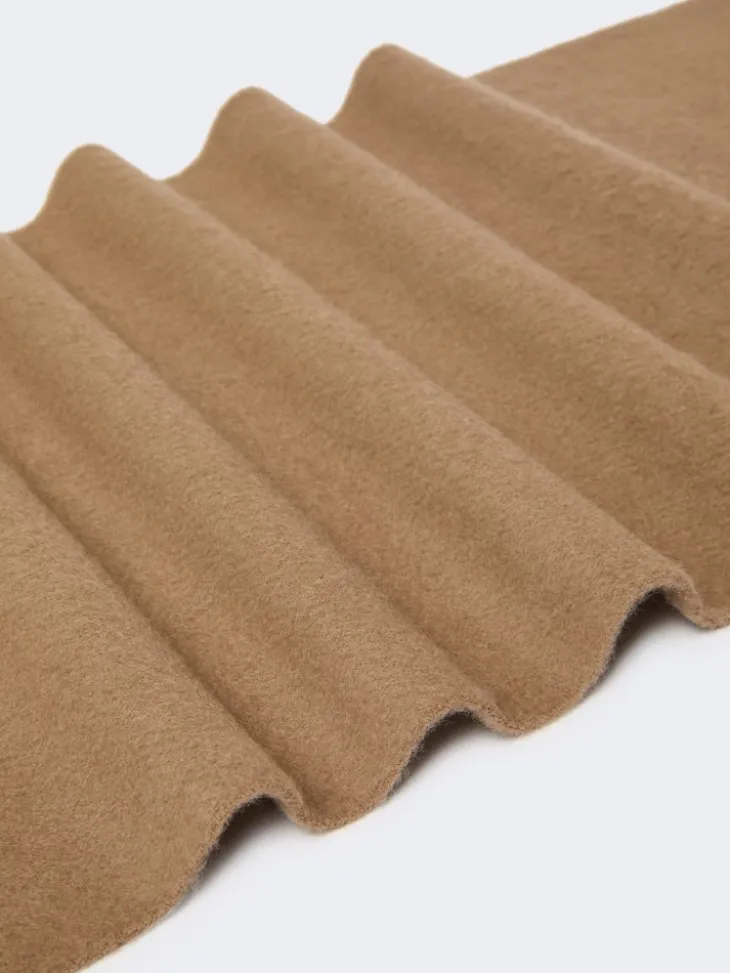 Wool scarf with embroidery - BROWN